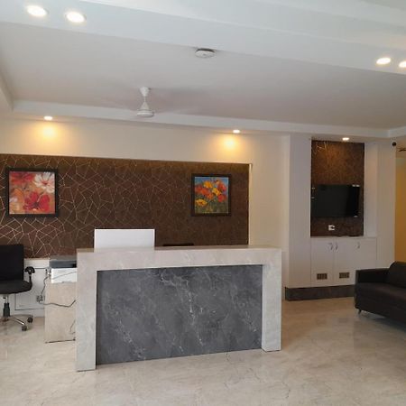 Hotel The Luxem - Behind Ibis Hotel Gurugram คูร์เคาน์ ภายนอก รูปภาพ